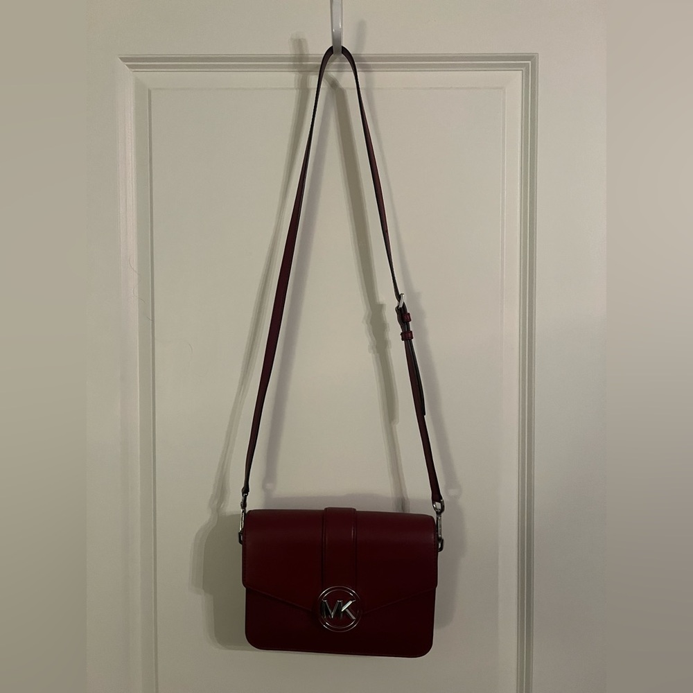 Medium Shoulder Bag